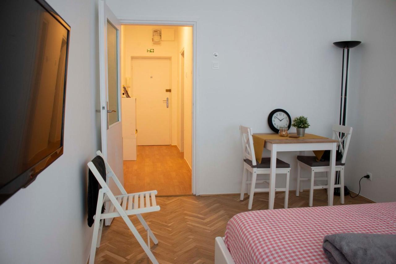 Apartment Plus Zagreb Extérieur photo